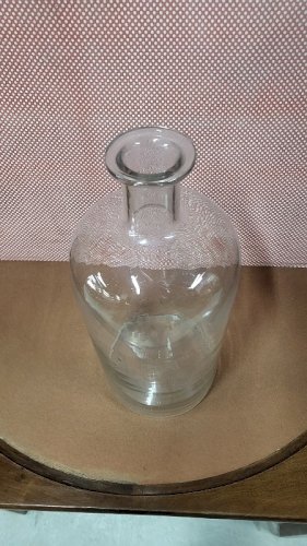 BOCAL OU BOUTEILLE EN VERRE ANCIEN N°7