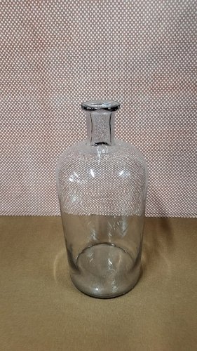 BOCAL OU BOUTEILLE EN VERRE ANCIEN N°8