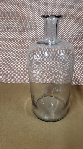 BOCAL OU BOUTEILLE EN VERRE ANCIEN N°8