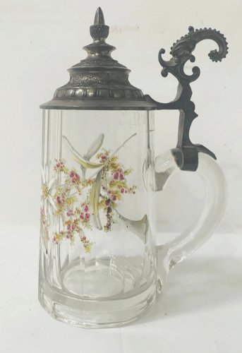 Bock couvert a bière en verre émaillé XX siècle