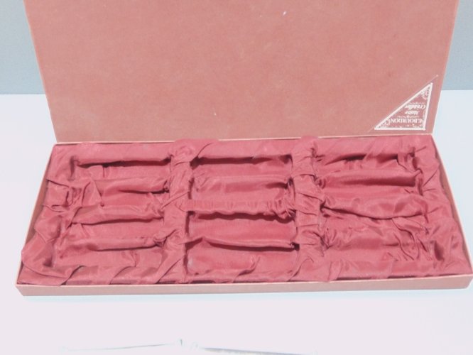 -BOITE 12 PORTE COUTEAUX CRISTAL E BOURDON MAITRE CRISTALLIER  JUS de GRENIER  D