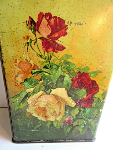 Boite 1900 de magasin en tôle lithographiée de roses sur fond vert, H= 30 cm