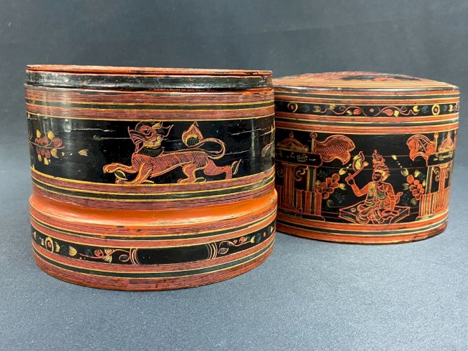 Boite à bétel compartimentée à décor laqué Birmanie Bouddhisme