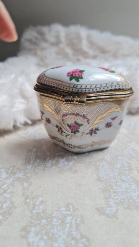 Boite a bijoux en porcelaine ou pilulier Del Prado
