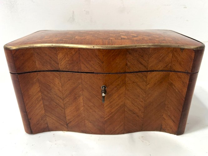 Boite a bijoux Napoléon en marqueterie de placage XIX siècle