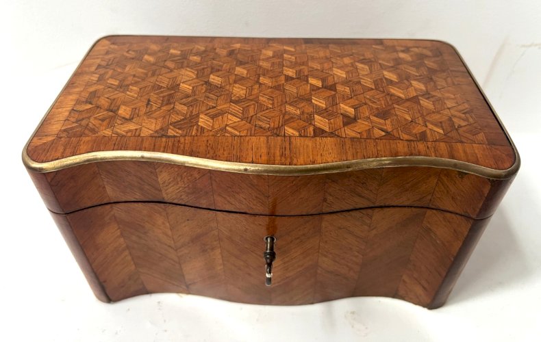 Boite a bijoux Napoléon en marqueterie de placage XIX siècle