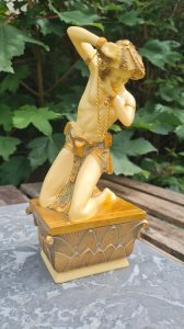 Pearce 48 Art Deco resin jewelry box