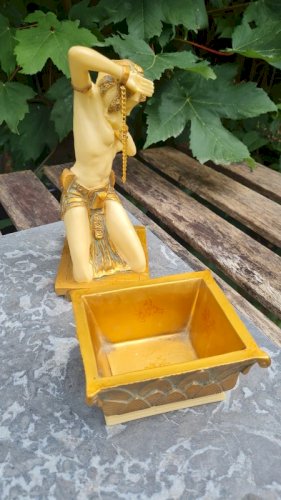 Boite à bijoux pearce 48 en résine Art déco