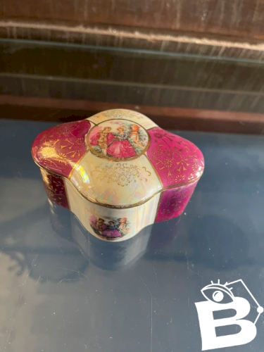 Boîte à bijoux porcelaine