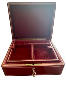 Boîte à bijoux T Anthony cuir bordeaux vintage luxe Italie clé velours New York