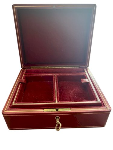 Boîte à bijoux T Anthony cuir bordeaux vintage luxe Italie clé velours New York