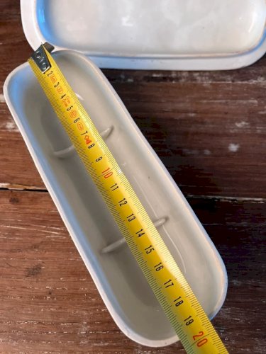 Boîte à brosses en porcelaine décor roses mousse