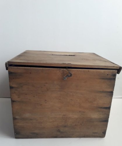 Boite à chapeau, coffret ancien en bois 1900