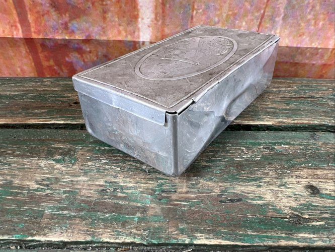 Boîte à cigarettes LA SIRA Makowsky – Aluminium – Tour Eiffel – Vintage