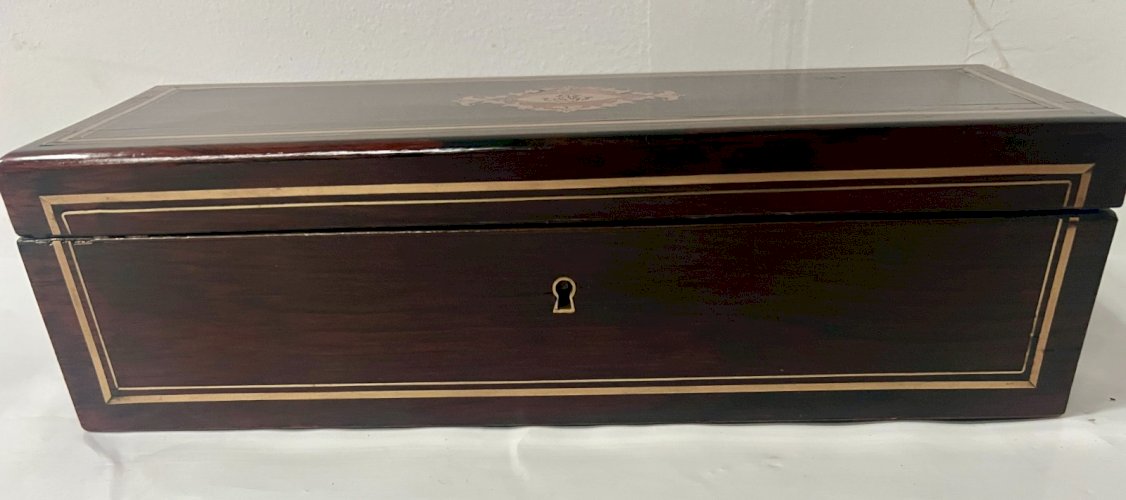 Boite A Gant En loupe de thuya Napoléon III Marqueterie Boulle XIX siècle