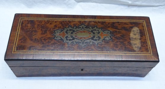 -BOITE A GANTS XIXe NAPOLEON III LOUPE DE THUYA & BOIS de ROSE CARTOUCHE     D