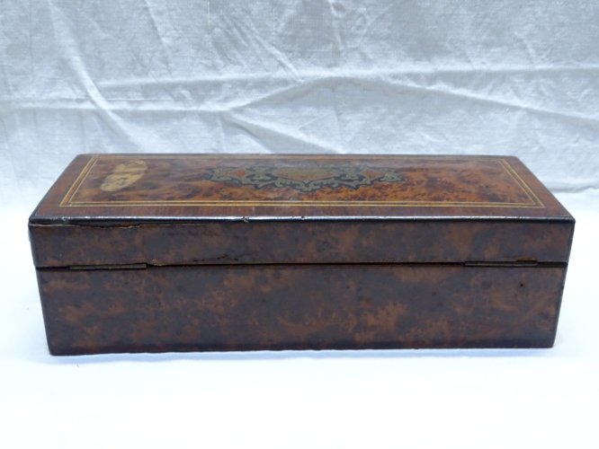 -BOITE A GANTS XIXe NAPOLEON III LOUPE DE THUYA & BOIS de ROSE CARTOUCHE     D