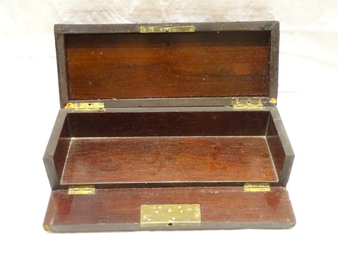 -BOITE A GANTS XIXe NAPOLEON III LOUPE DE THUYA & BOIS de ROSE CARTOUCHE     D