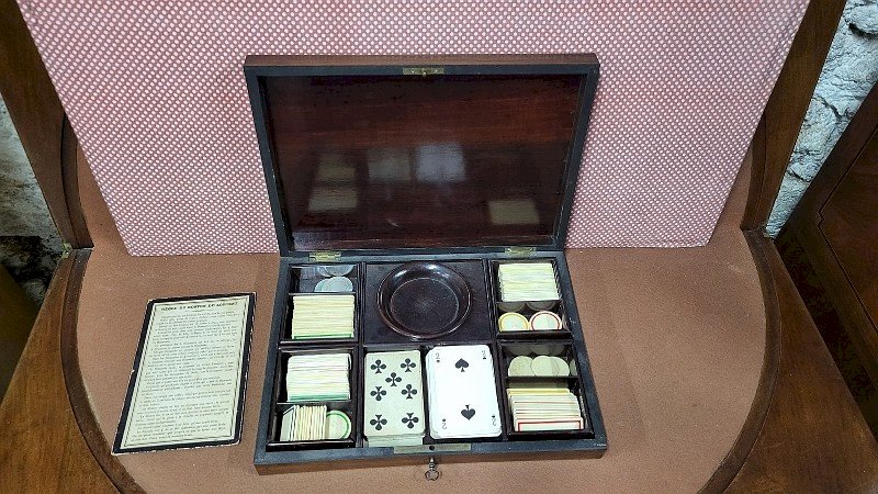 BOITE A JEUX DE CARTES NAPOLEON III FIN XIX ème SIECLE