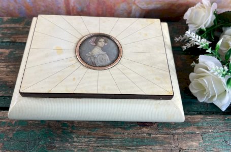 Paul Beuscher Paris miniature music box 19th century vintage ivory velvet