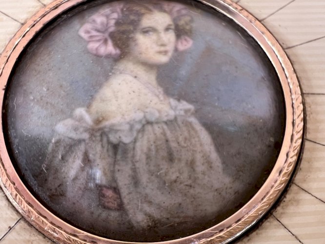 Boîte à musique Paul Beuscher Paris miniature XIXe ivorine velours vintage