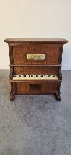 BOITE A MUSIQUE PIANO