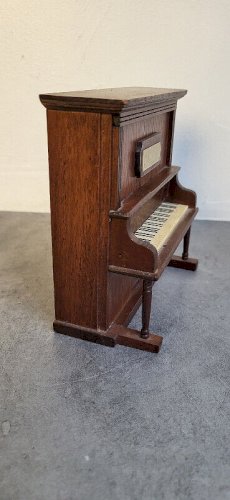 BOITE A MUSIQUE PIANO