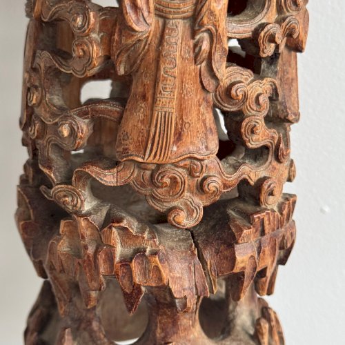 Boite à pinceaux Chine richement sculptée ornementée de personnages M3953