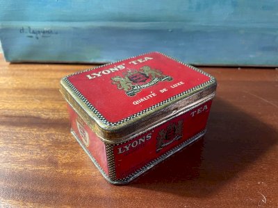 Vintage English tea box