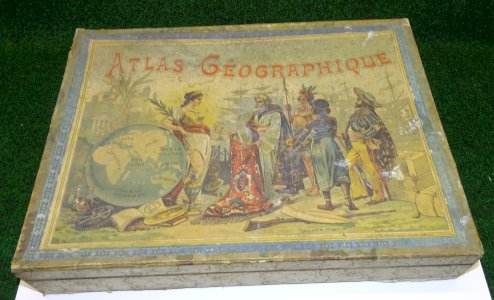 -BOITE ANCIEN ATLAS GEOGRAPHIQUE DANS SA BOITE PLANCHES PUZZLES  JL PARIS   D