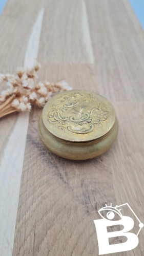 Boite ancienne - poudrier - pilulier -style baroque