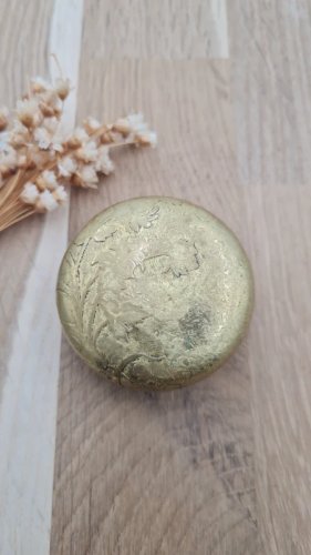 Boite ancienne - poudrier - pilulier -style baroque