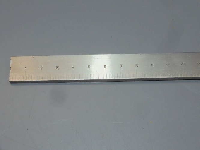 -BOITE BOIS avec PIED A COULISSE ANCIEN INOXYDABLE Métric 20°C gravé VANAVAL  D