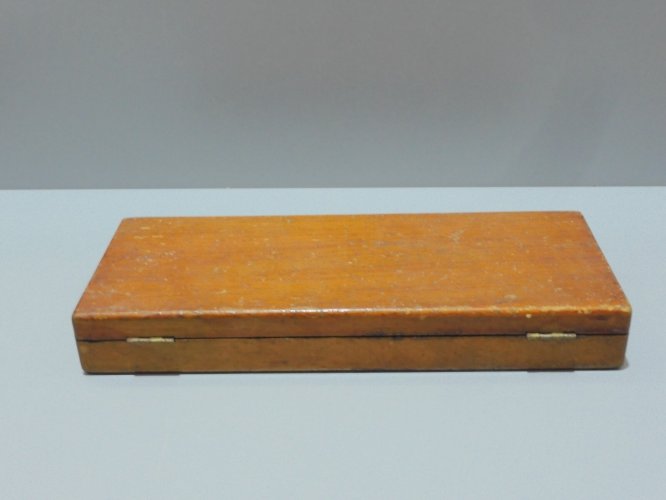 -BOITE BOIS avec PIED A COULISSE ANCIEN INOXYDABLE Métric 20°C gravé VANAVAL  D