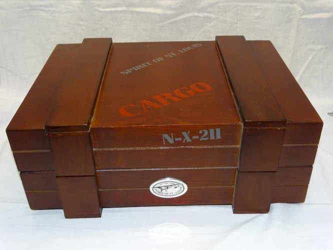 - BOITE BOIS SPIRIT OF SAINT LOUIS CARGO S.O.S.L. COLLECTION NEW-YORK PARIS    D