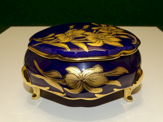 -BOITE BONBONNIERE PORCELAINE BLEU de FOUR LIMOGES Daniel Moreau PIECE UNIQUE  D