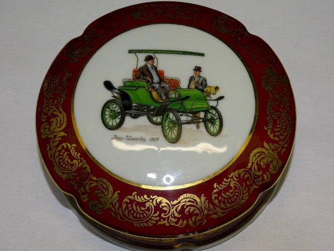 -BOITE BONBONNIERE PORCELAINE de LIMOGES décor  VIEUX TACOT POPE WAVERLY  1907 D