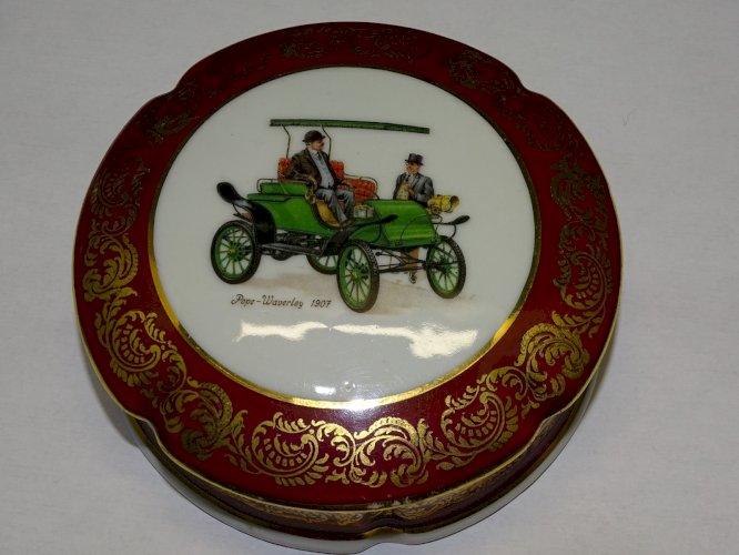 -BOITE BONBONNIERE PORCELAINE de LIMOGES décor  VIEUX TACOT POPE WAVERLY  1907 D