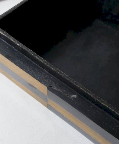 Boîte carrée vintage en bois bicolore design géométrique graphique art déco