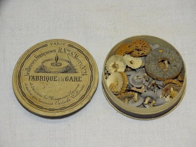 -BOITE CARTON VEILLEUSES Françaises JEUNET FABRIQUE A LA GARE  R Nve ST MERRY  D