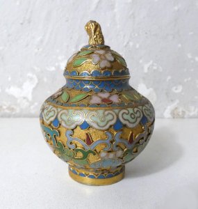 Vintage cloisonné enamel Chinese box, gold metal, traditional handmade pot.