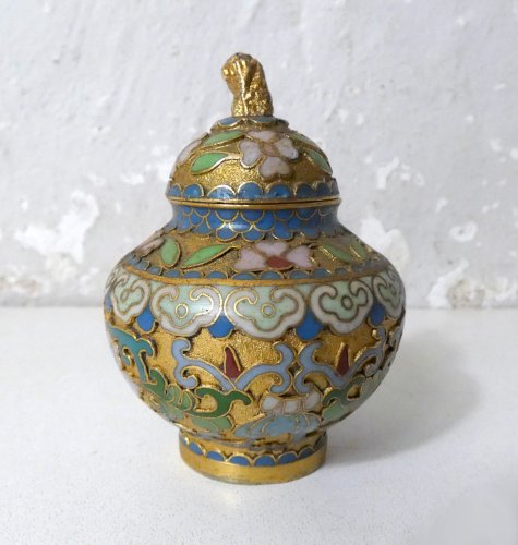 Boîte chinoise émail cloisonné vintage métal or pot artisanal traditionnel