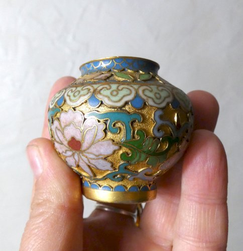 Boîte chinoise émail cloisonné vintage métal or pot artisanal traditionnel
