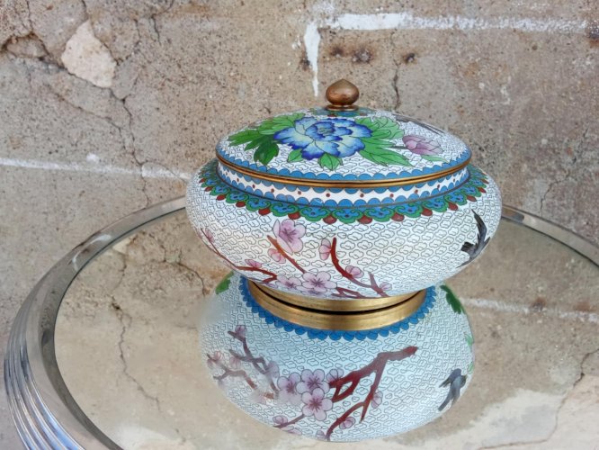 Boite Chinoise en métal cloisonnée