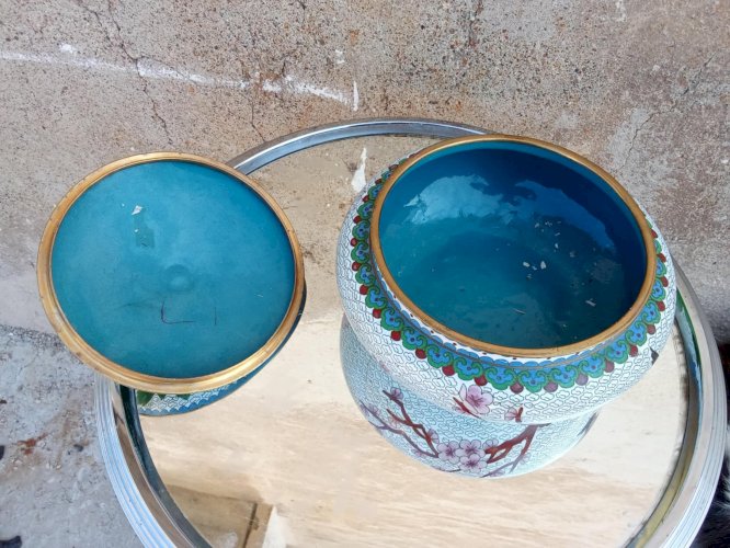 Boite Chinoise en métal cloisonnée