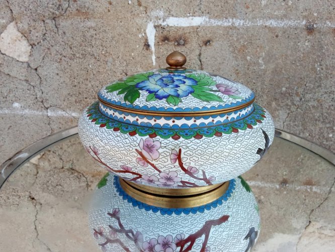 Boite Chinoise en métal cloisonnée
