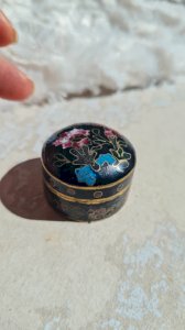 Boite cloisonnée - émaillée - pilulier
