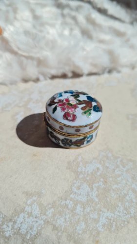Boite cloisonnée - émaillée - pilulier