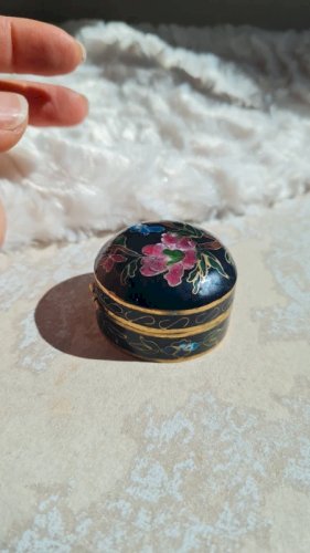 Boite cloisonnée - émaillée - pilulier