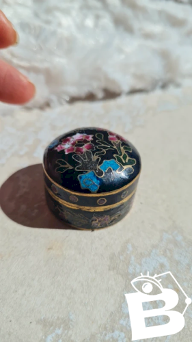 Boite cloisonnée - émaillée - pilulier
